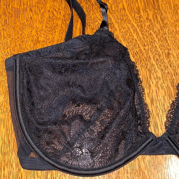 VS Convertible to X Crossed Straps Underwire Sheer Bra Adj Straps Black Lace - Picture 4 of 10